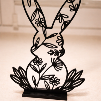 Uskrsni zeko s cvjetnim motivima